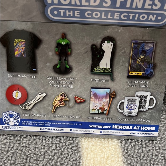 World's Finest Collection Box - Picture 2 of 6